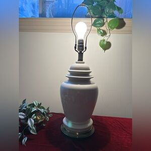 Elegant Ceramic Table Lamp